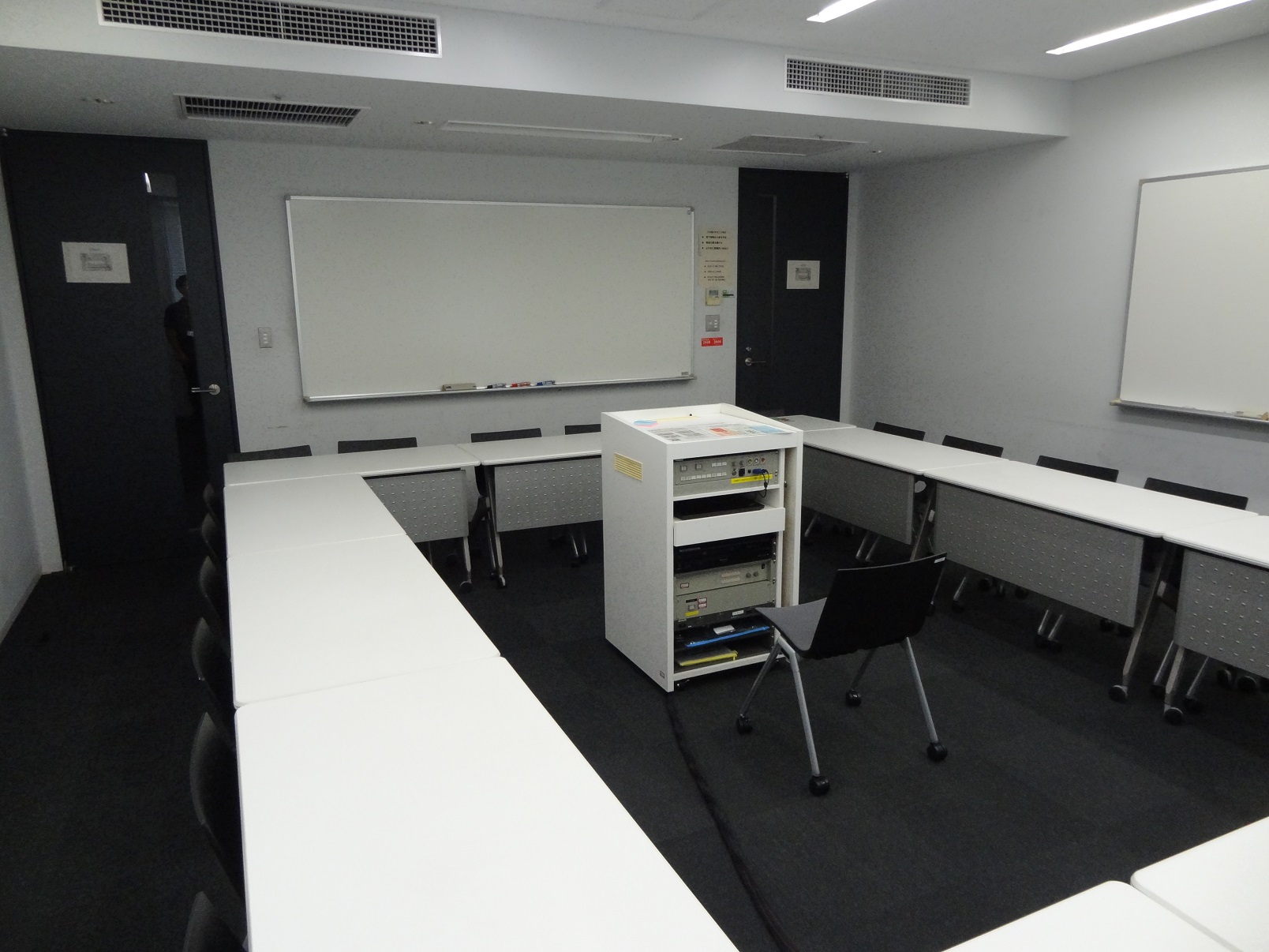 Classroom equipment environment Building 11, 11,12,13F - Waseda IT