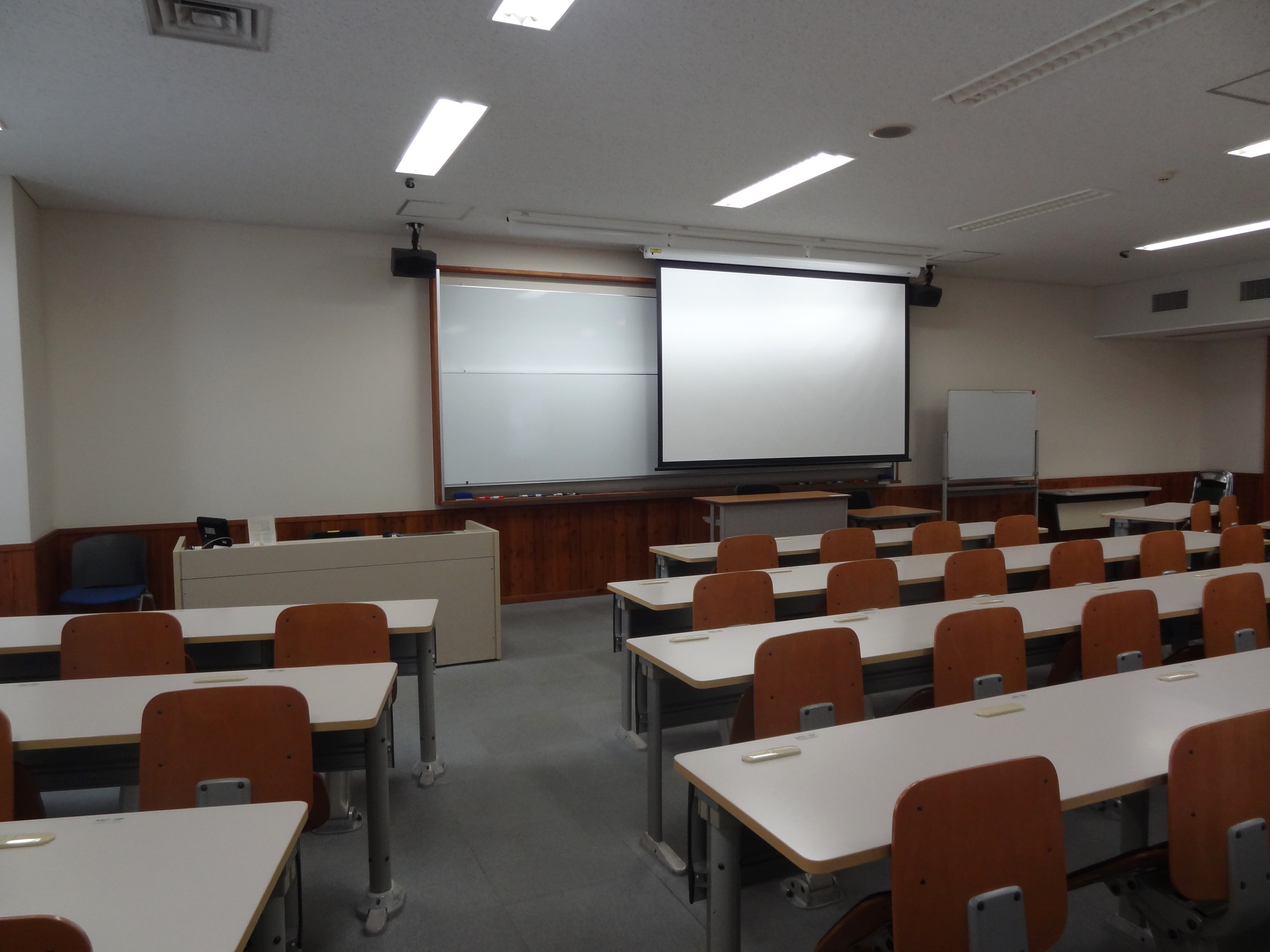 七田式 クラスルーム Classroom equipment environment Building 8, 4F - Waseda IT