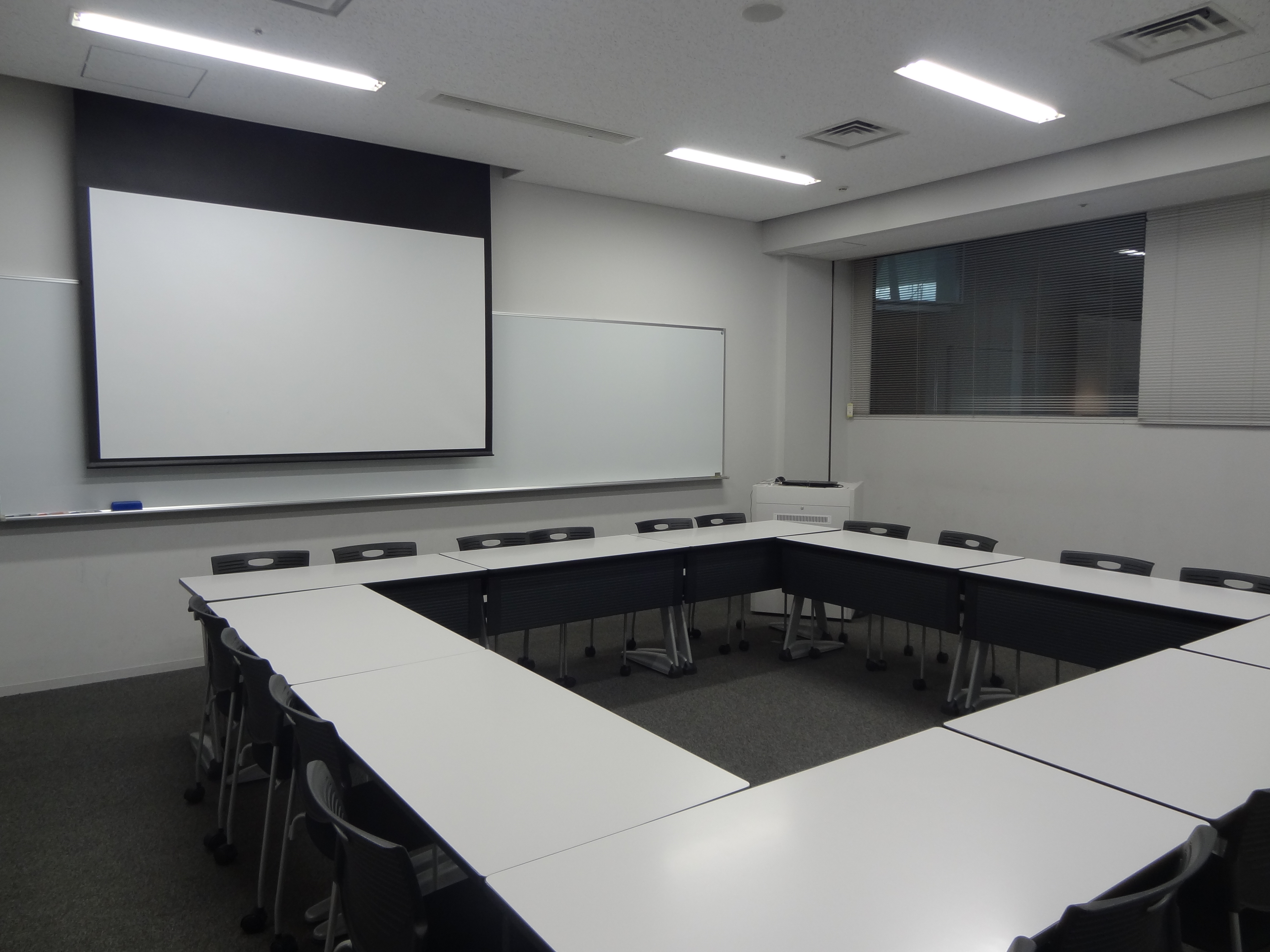 プライベート教室 映像機器 教室機器環境 3号館6階 - Waseda IT Service Portal