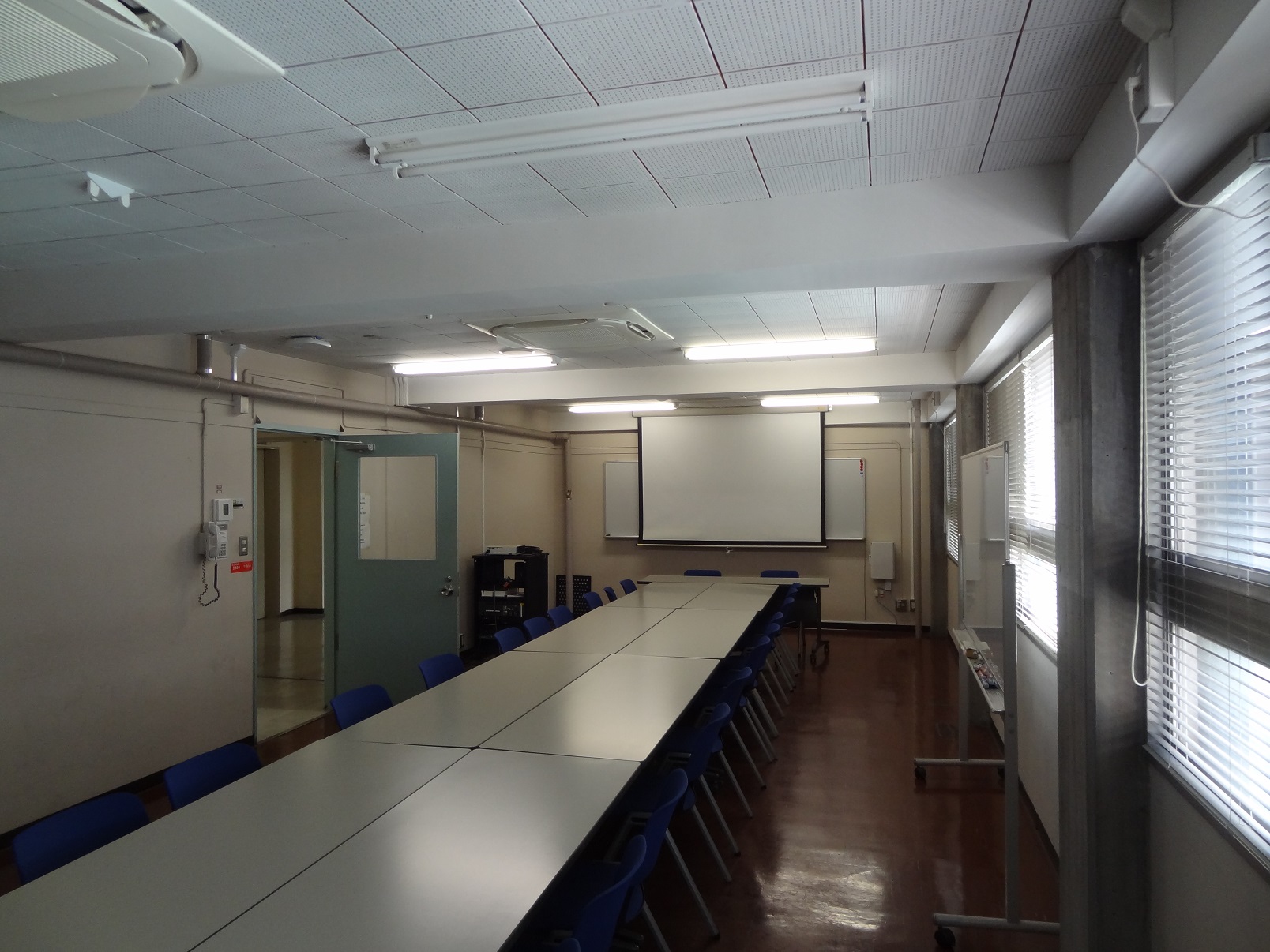 教室機器環境_16号館8階 - Waseda IT Service Portal