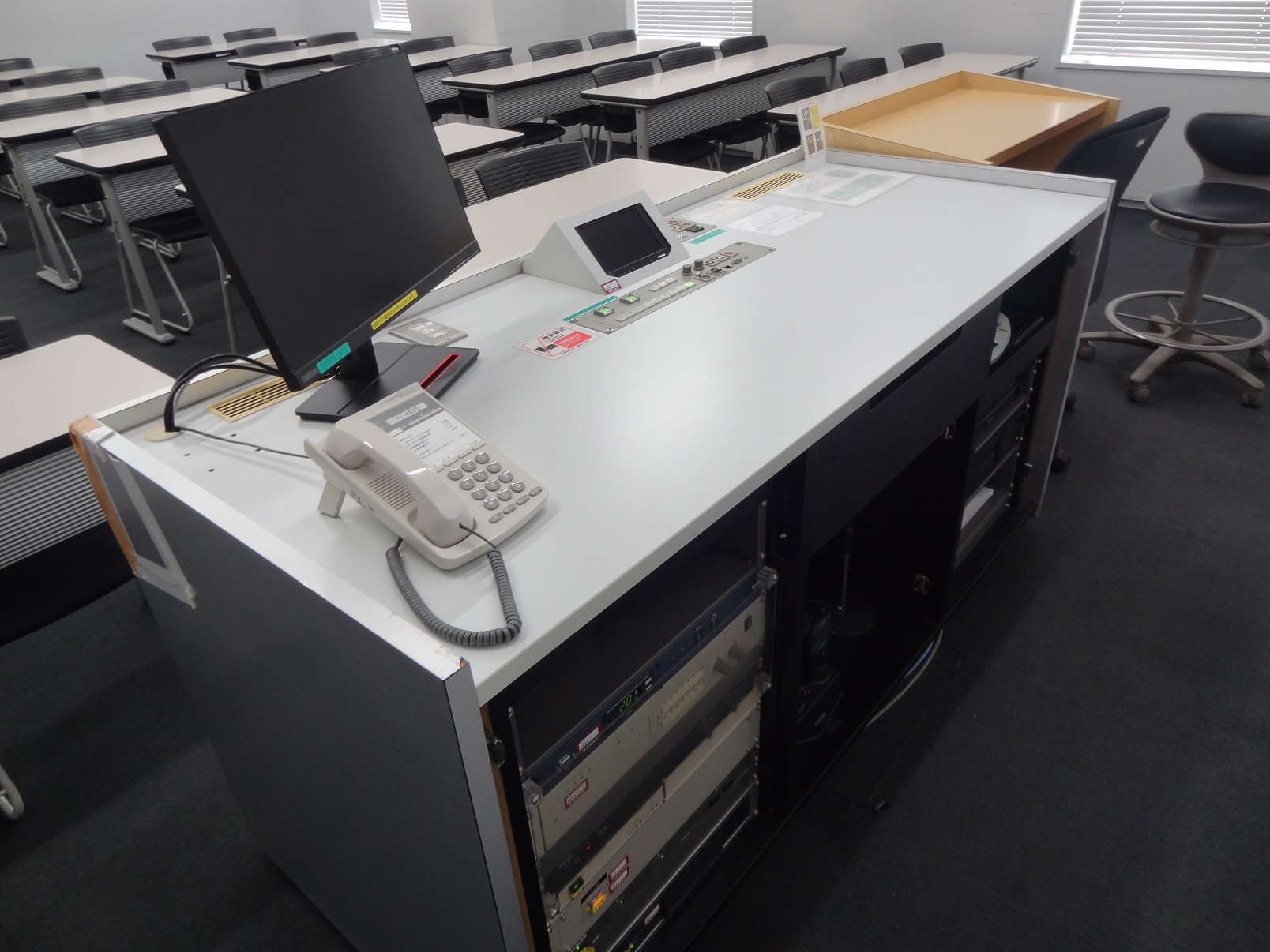 教室機器環境_11号館9階 - Waseda IT Service Portal