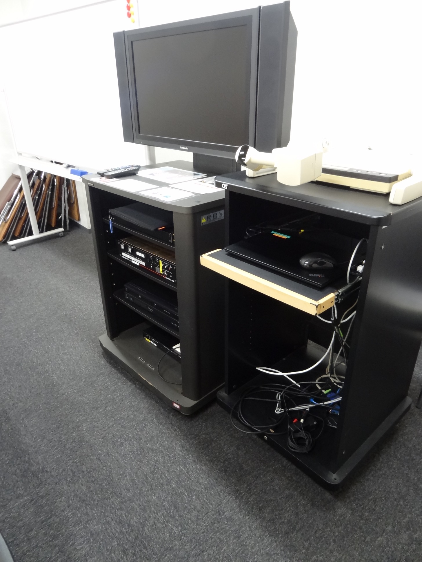 教室機器環境 8号館3階 - Waseda IT Service Portal